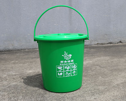 如何正確清潔塑料垃圾桶？